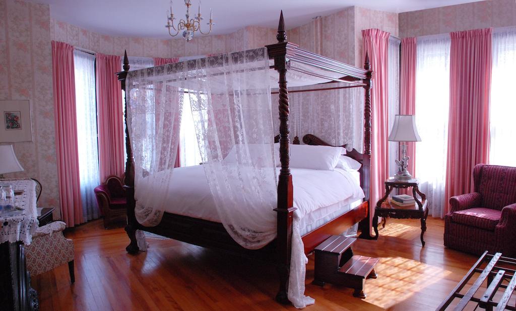Bread And Roses Inn Annapolis Royal Habitación foto
